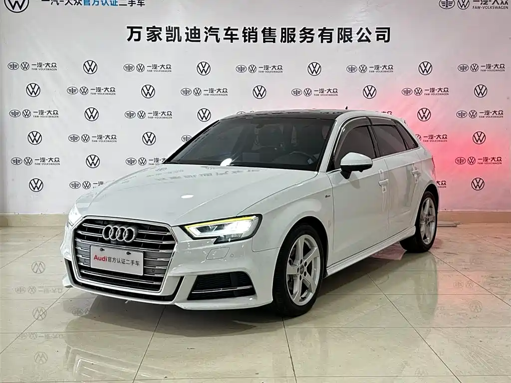 Audi A3 2020 — фото 1