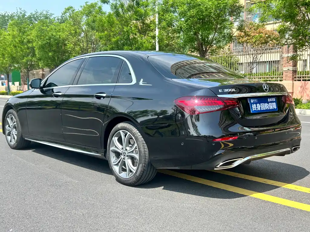 Mercedes-Benz E-Class 2023