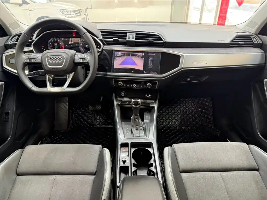 Audi Q3 2023 — фото 20
