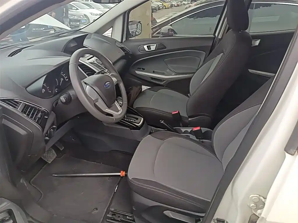 Ford Ecosport 2017 — фото 15