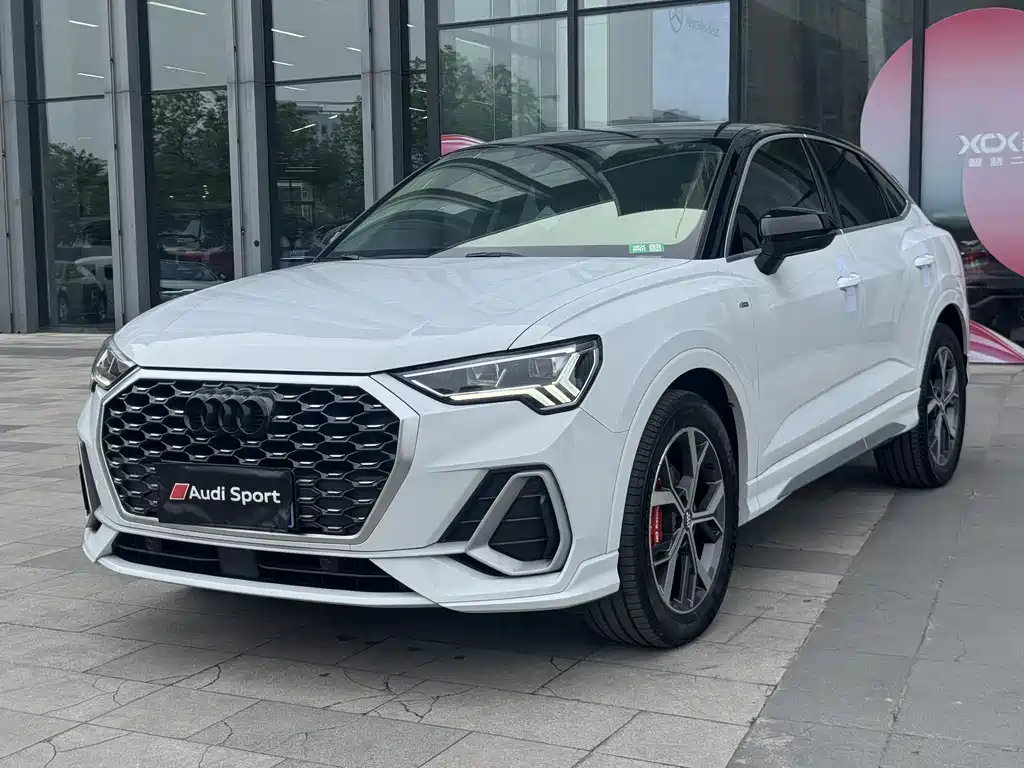 Audi Q3 Sportback 2021 — фото 1