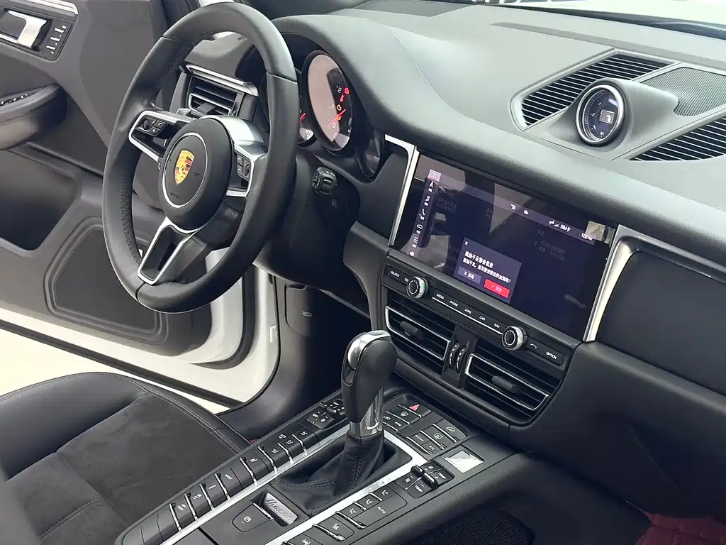 Porsche Macan 2022 — фото 17