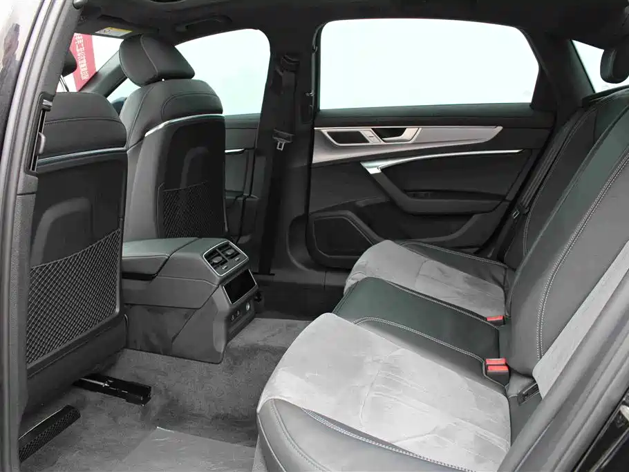 Audi A6L 2023 — фото 10