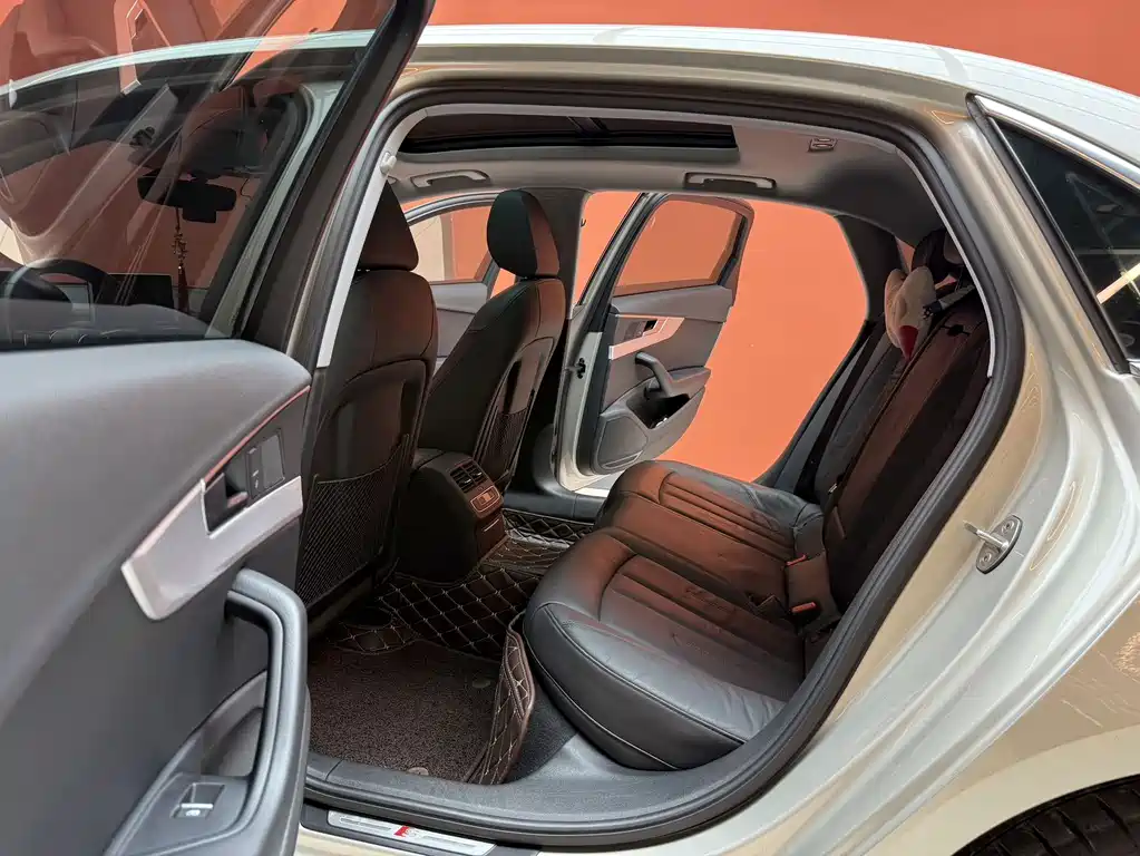 Audi A4L 2020