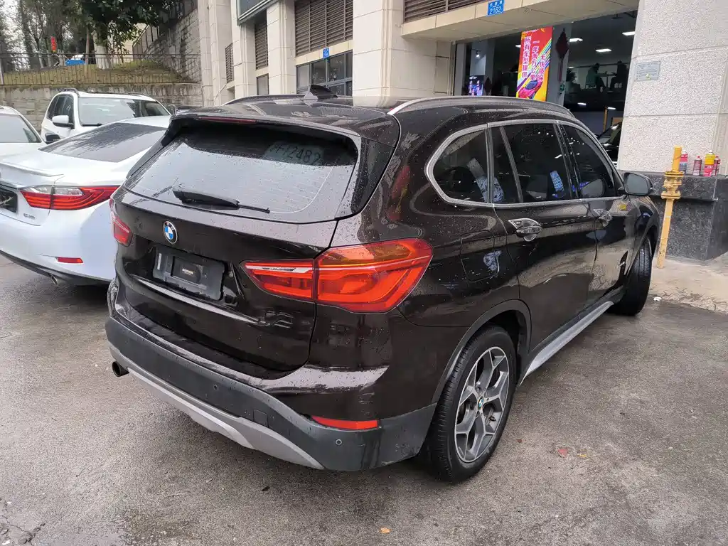 BMW X1 2017 — фото 9