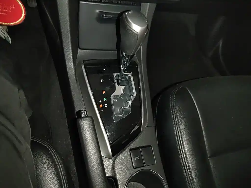 Toyota Corolla 2016 — фото 14