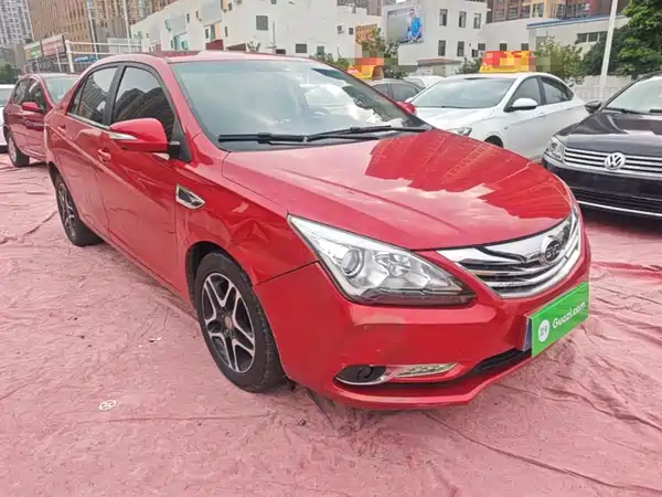 BYD G5 2015