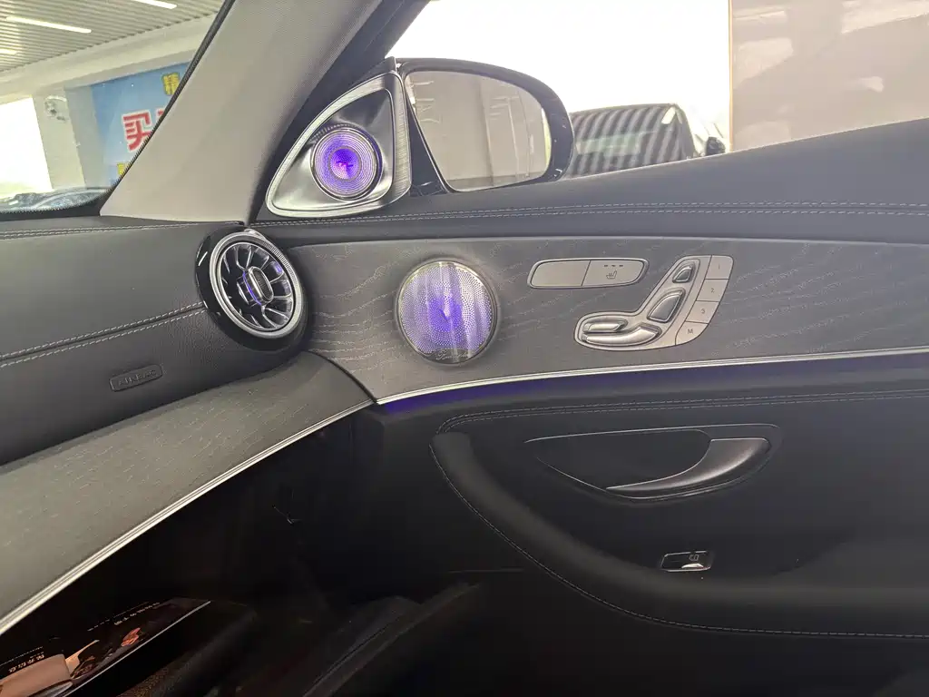Mercedes-Benz E-Class 2023 — фото 17