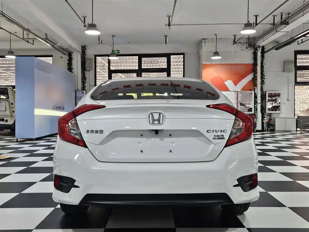 Honda Civic 2017 — фото 6