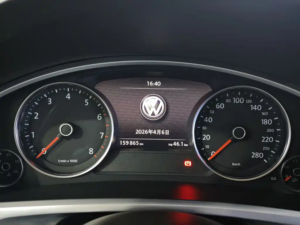 Volkswagen Touareg 2016 — фото 15
