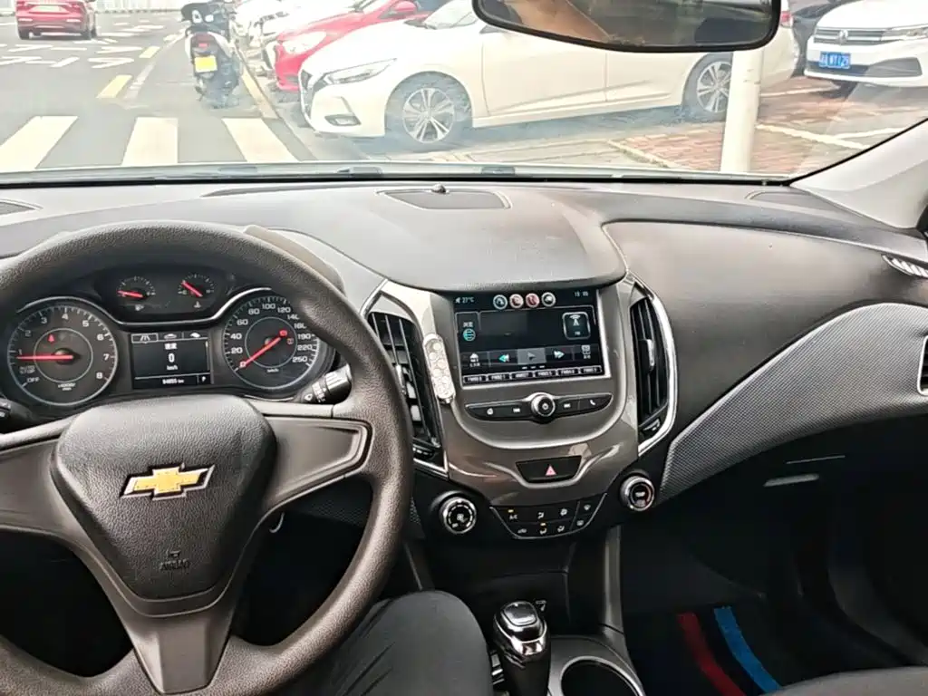 Chevrolet Cruze 2017 — фото 10