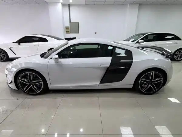 Audi R8 2014
