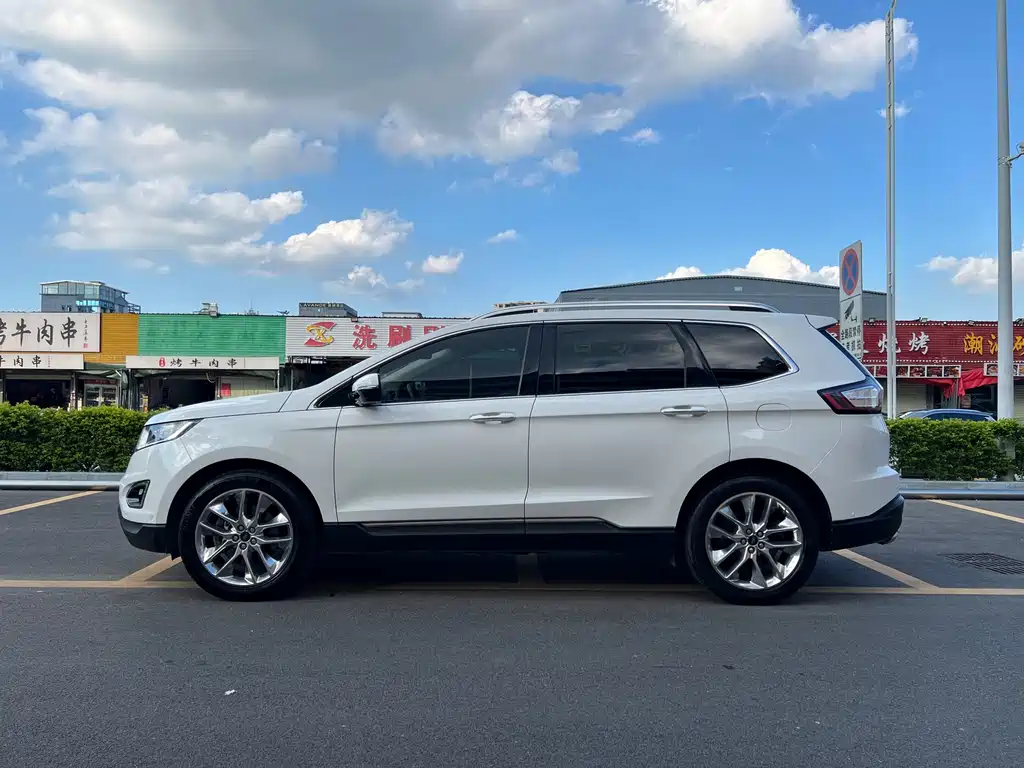 Ford Edge 2016 — фото 8