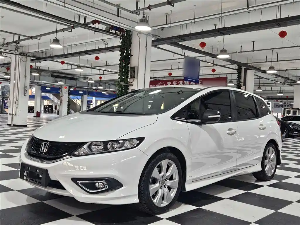 Honda Jade 2015