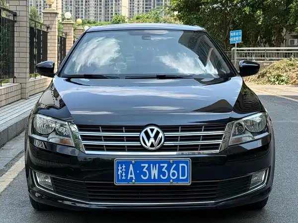 Volkswagen Lavida 2013