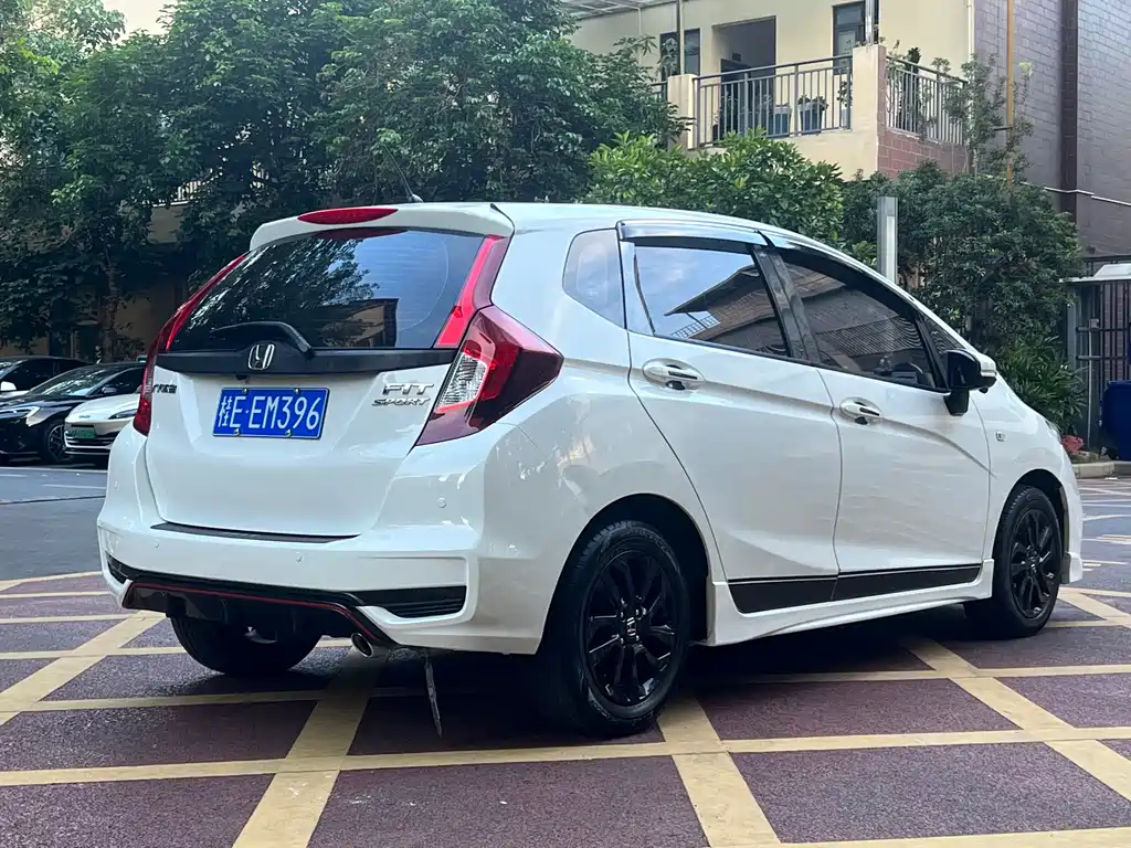 Honda Fit 2018 — фото 5