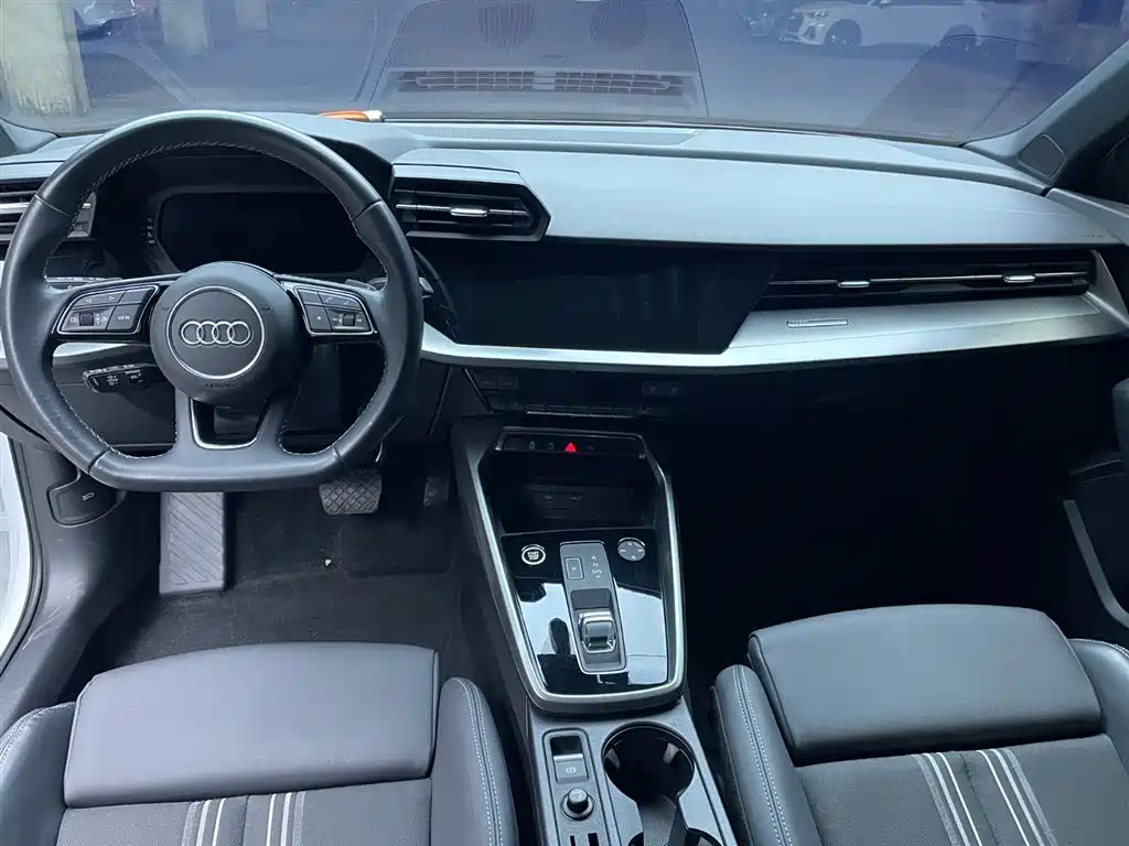 Audi A3 2022 — фото 25