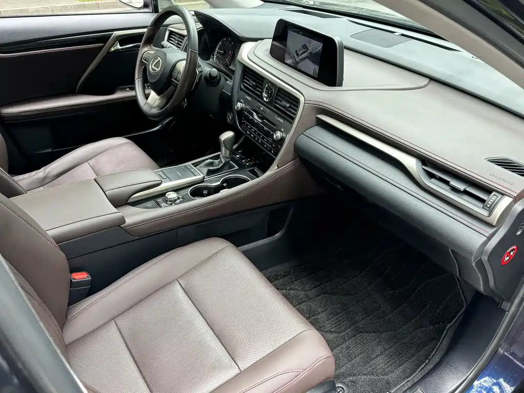 Lexus RX 2022