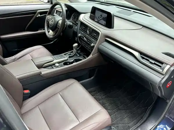 Lexus RX 2022
