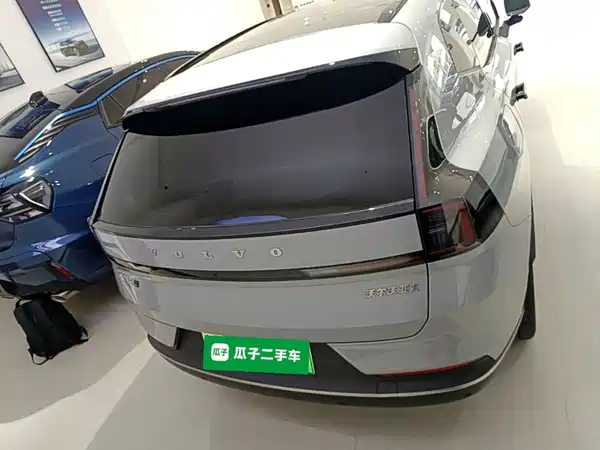 Volvo XC70 Plug-In Hybrid 2025