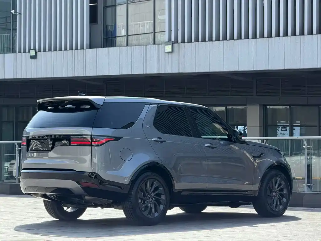 Land Rover Discovery 2022 — фото 8