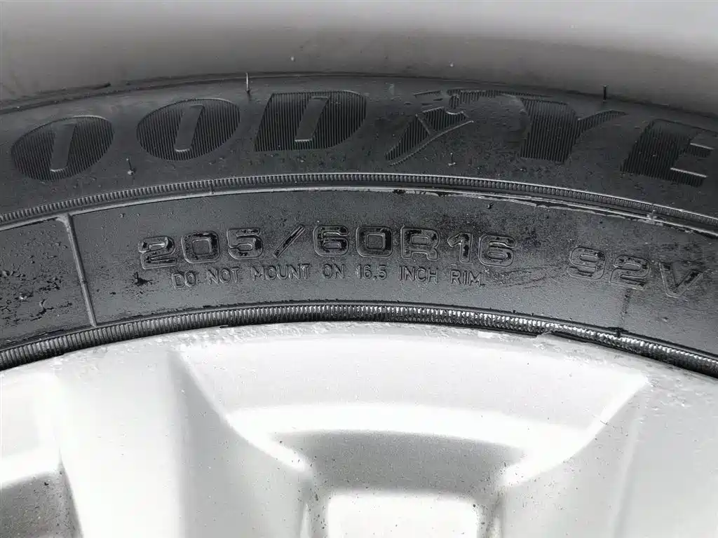 Mazda 3 Axela 2015 — фото 24