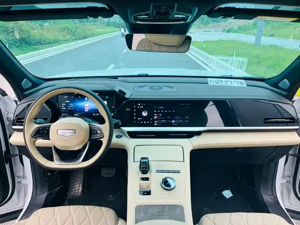 Geely Xingyue L 2025