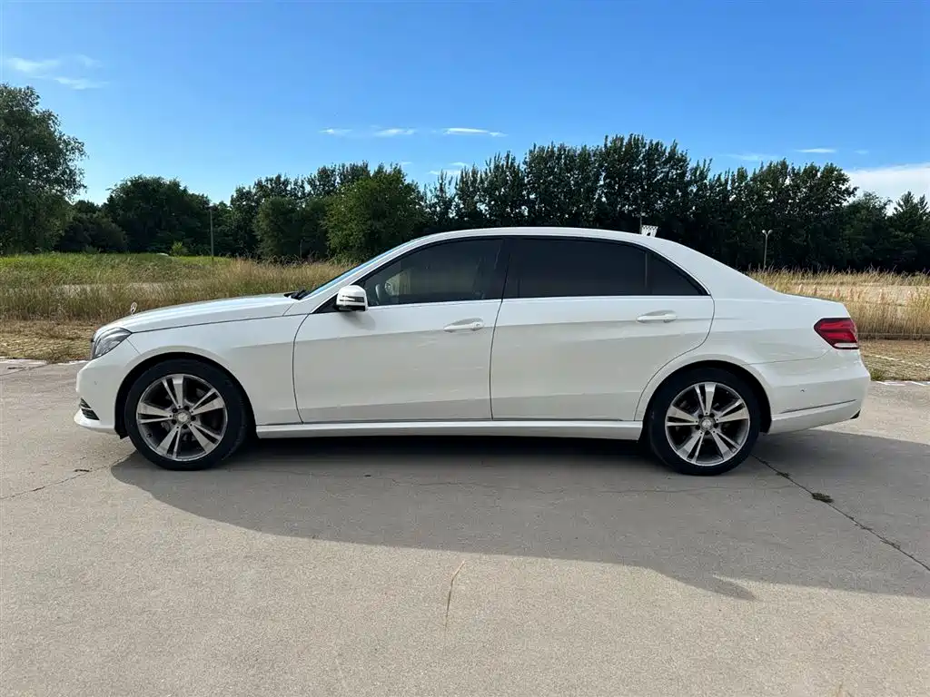 Mercedes-Benz E-Class 2015 — фото 7
