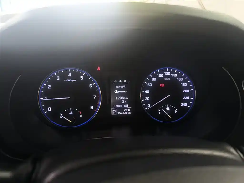 Hyundai Mistra 2014 — фото 12