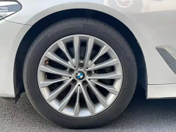 BMW 5 Series 2019