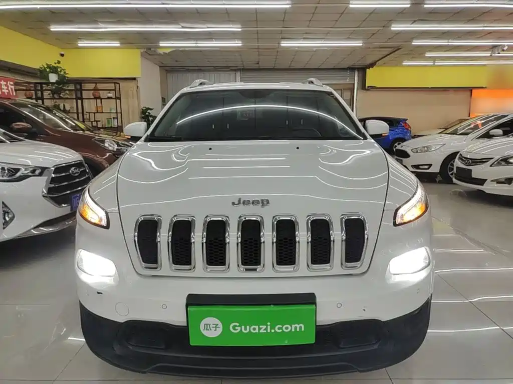 Jeep Cherokee 2016 — фото 3