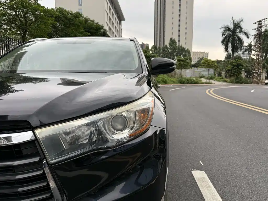 Toyota Highlander 2015 — фото 12