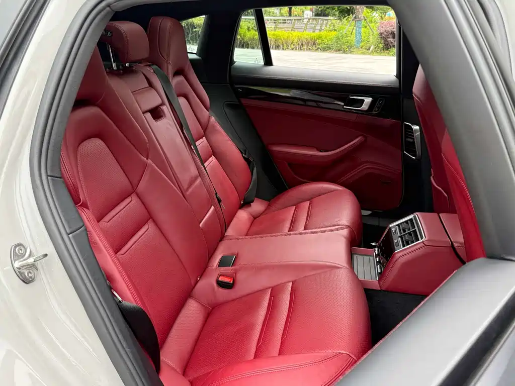 Porsche Panamera 2018 — фото 22