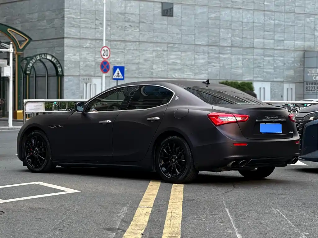 Maserati Ghibli 2017 — фото 18