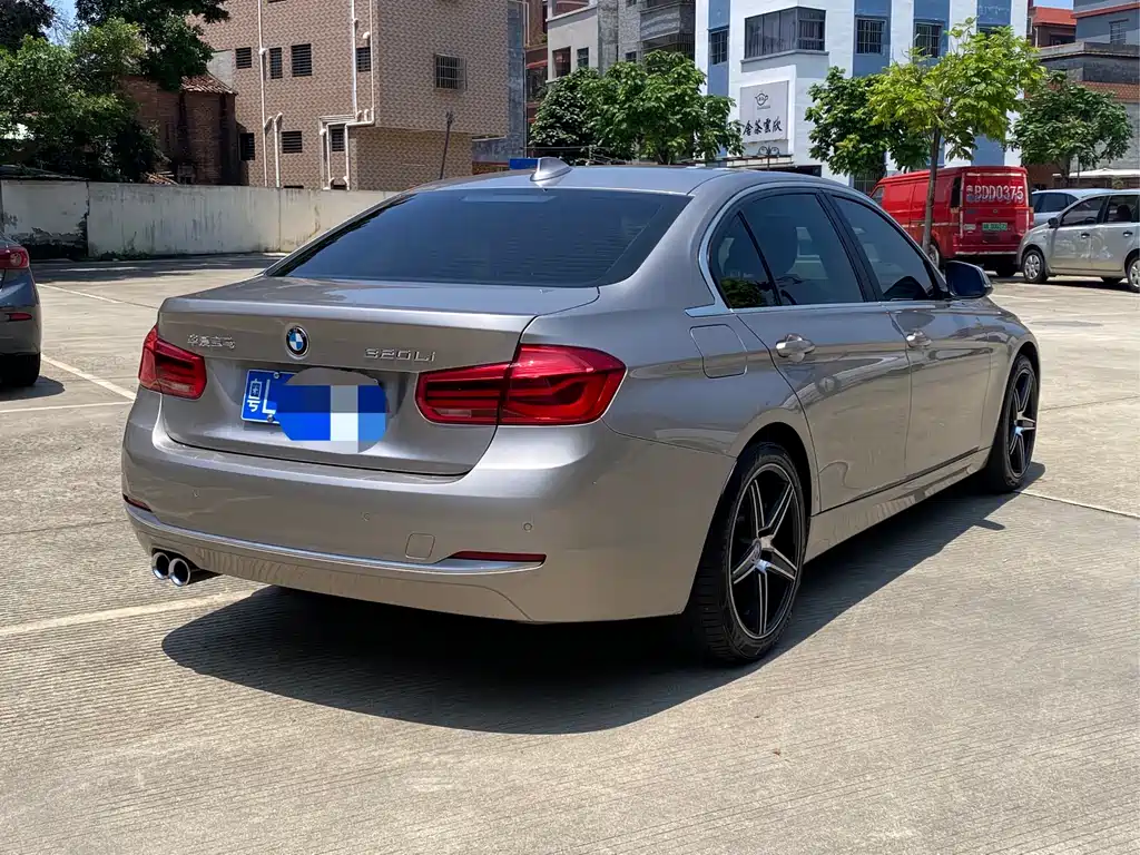 BMW 3 Series 2018 — фото 4