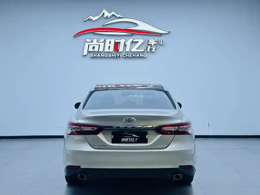 Toyota Camry 2020 — фото 5
