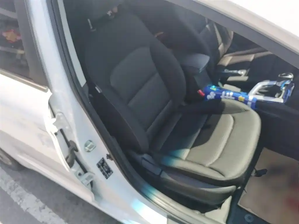 Hyundai Elantra 2018 — фото 25