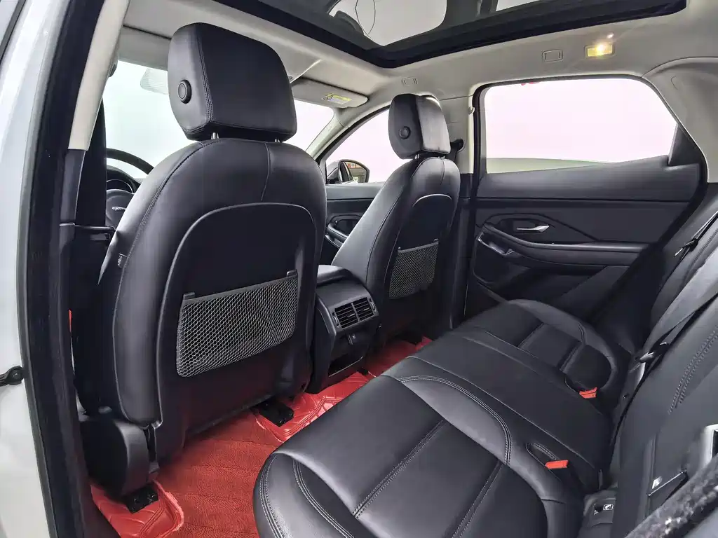 Jaguar E-PACE 2021 — фото 19