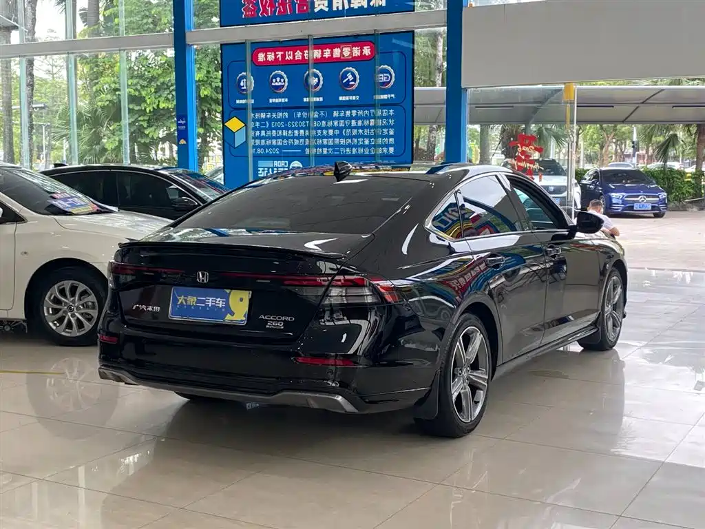 Honda Accord 2025 — фото 12