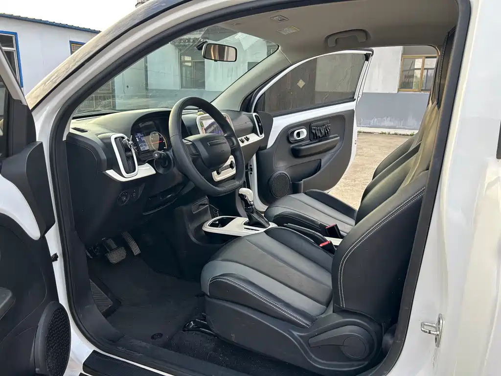 Roewe Clever 2022