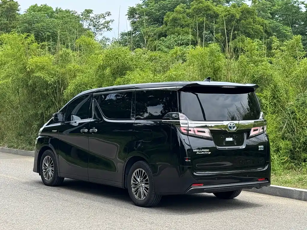 Toyota Vellfire 2020 — фото 14