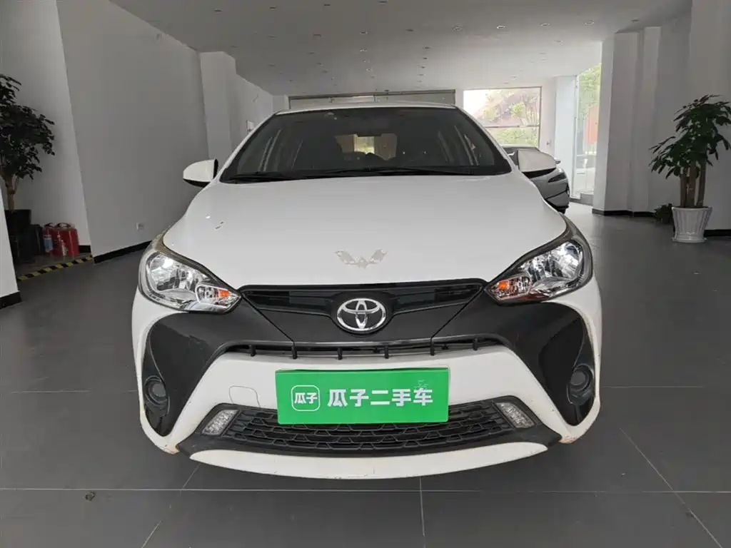 Toyota Yaris L 2016 — фото 3
