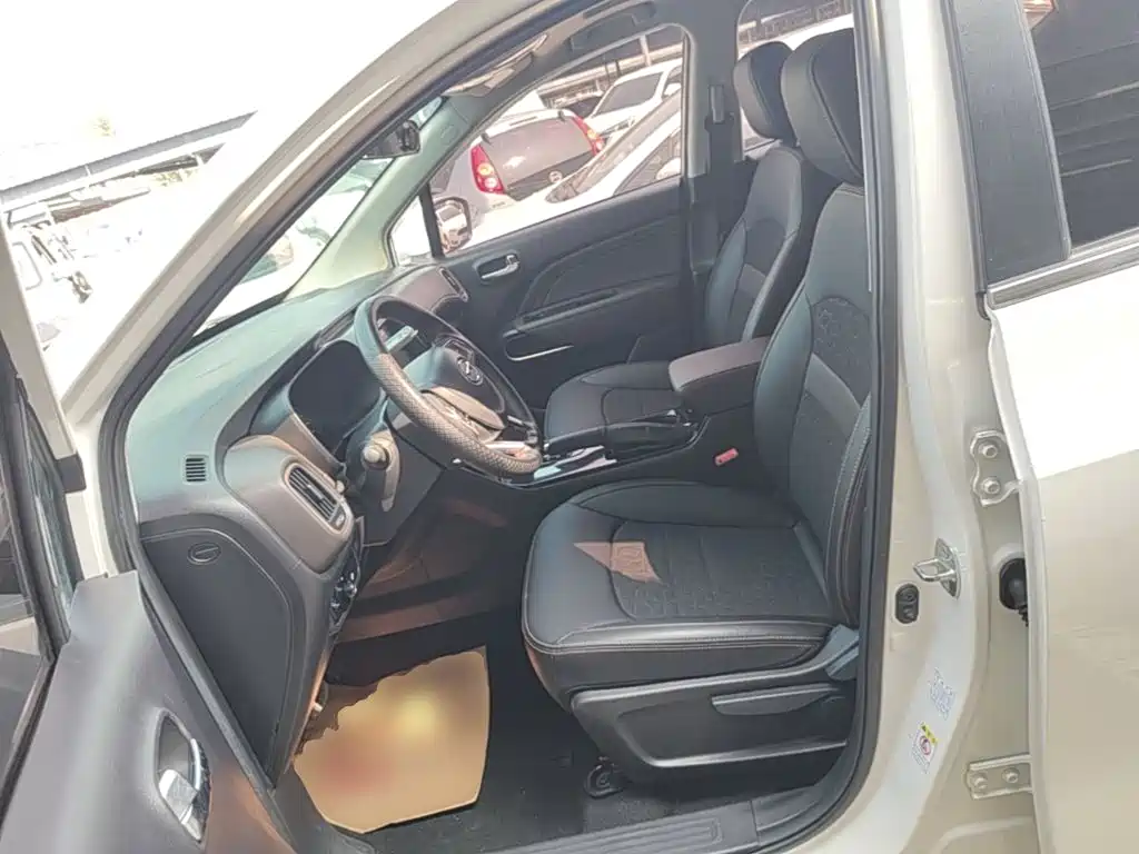 GAC Trumpchi GS3 2020 — фото 15