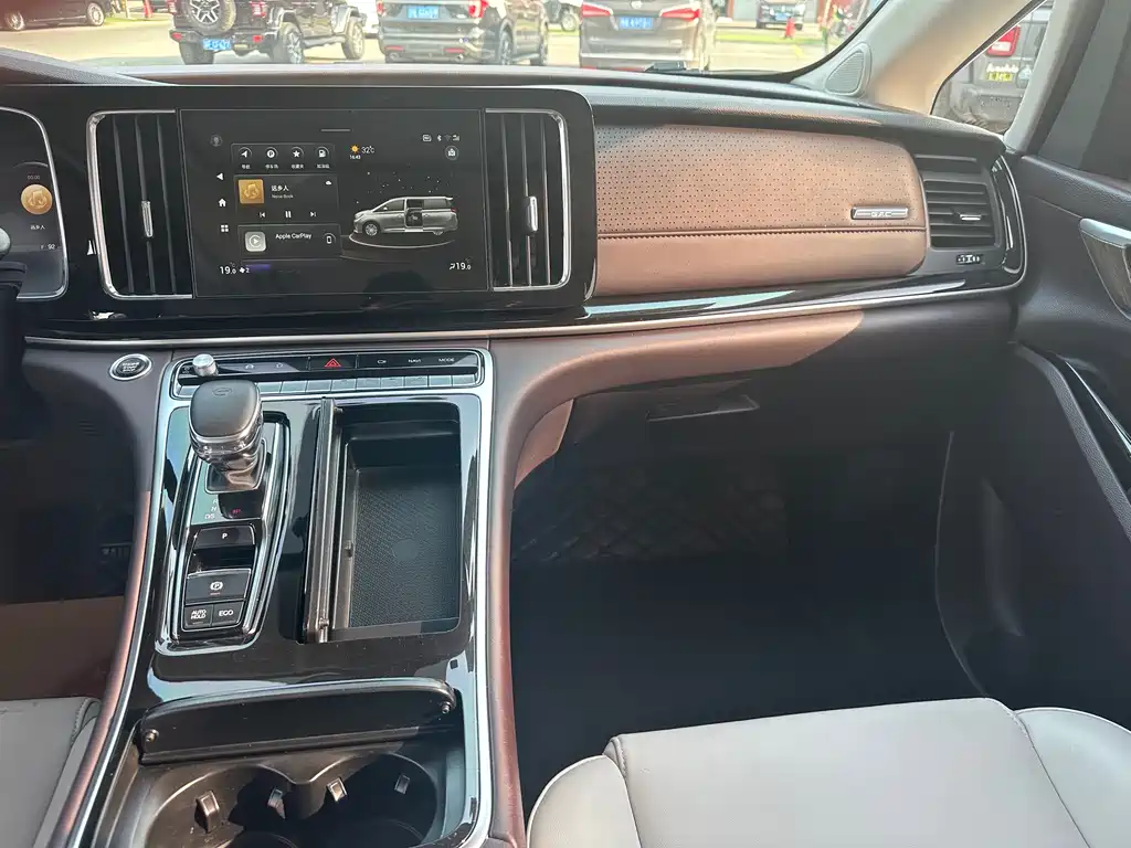 GAC Motor Trumpchi M8 2022 — фото 10