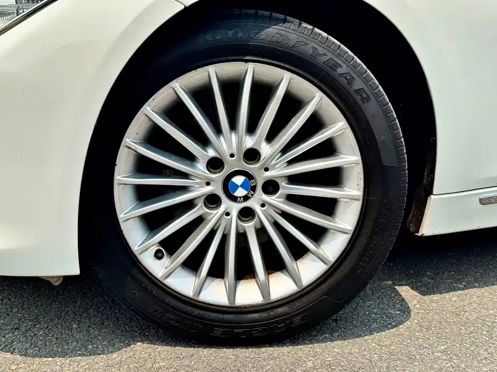 BMW 3 Series 2014 — фото 16