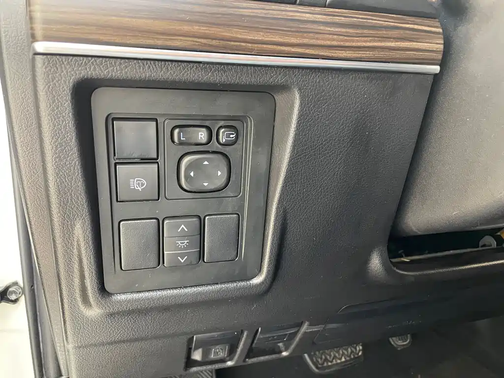 Toyota Prado 2019 — фото 28