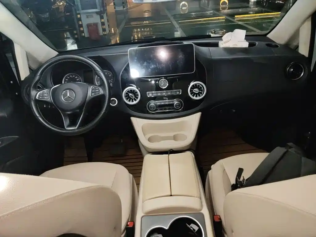 Mercedes-Benz Vito 2021 — фото 10