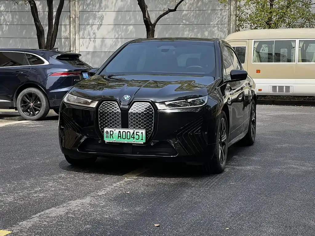 BMW iX 2023