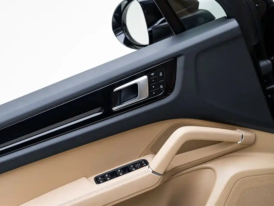 Porsche Cayenne 2022 — фото 17