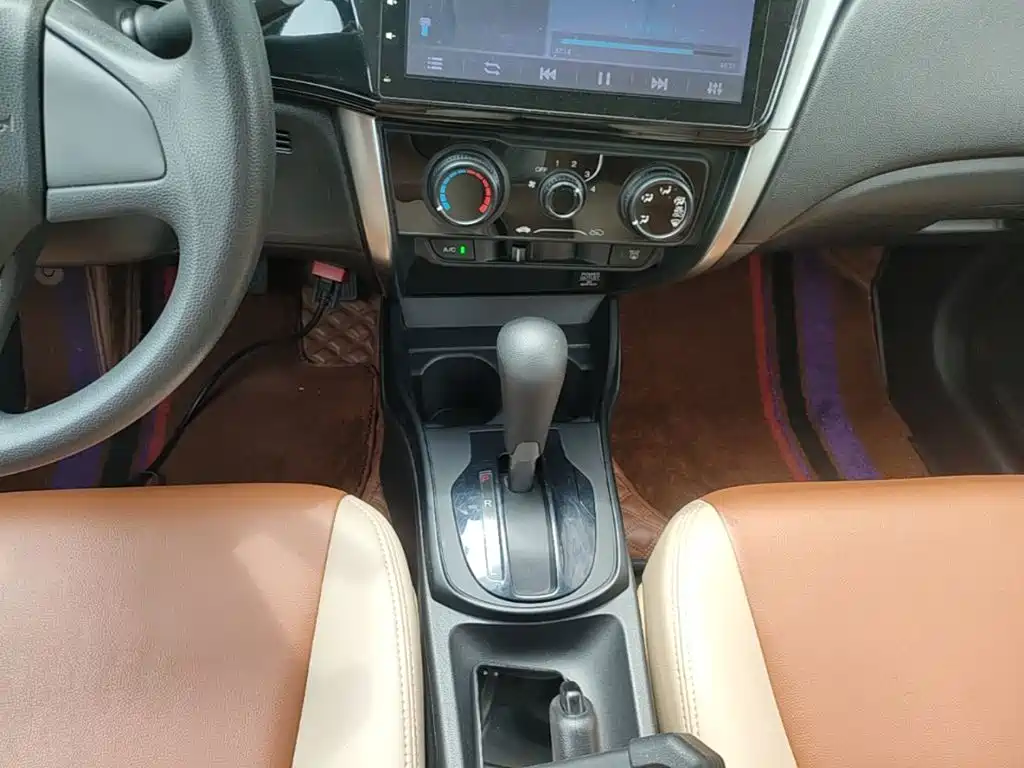 Honda City 2016 — фото 14
